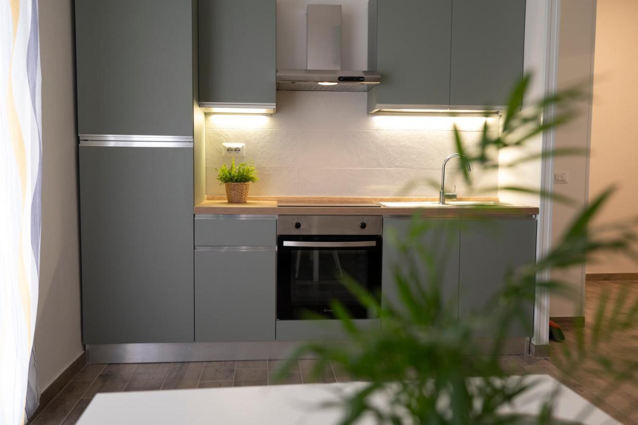 Antica Dogana Apartments Maestrale Терачина Екстериор снимка